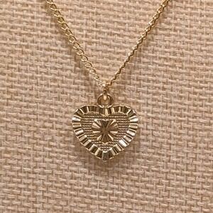 Unbranded Radiant Heart Pendant Necklace Gold Sunburst Etched Dainty Everday